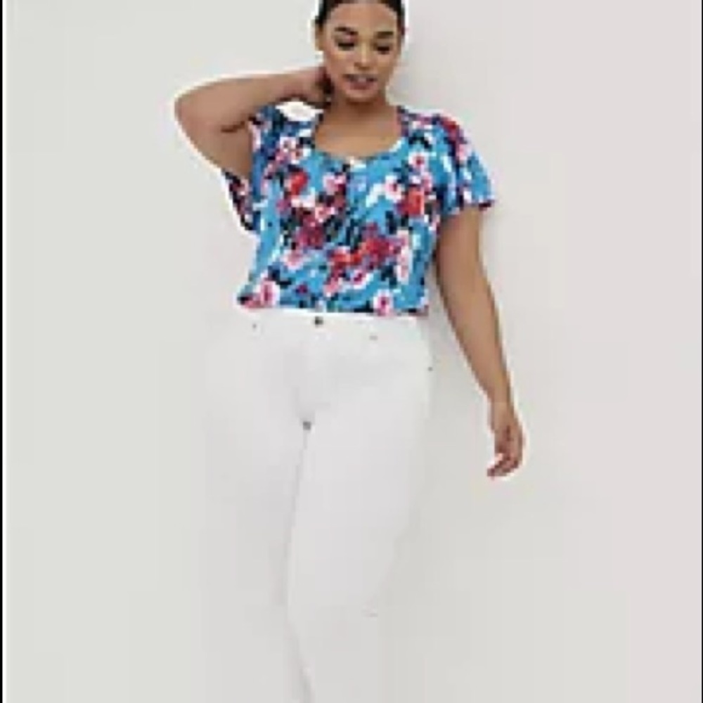 Torrid RAYON SLUB BUTTON-FRONT FLUTTER SLEEVE TOP New Size 2X Floral